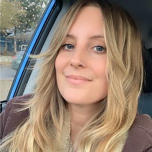 Meet your Posher, Carly